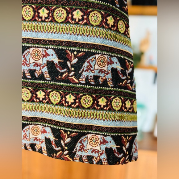 ICÔNE Tapestry Elephant Pattern Mini Skirt – Size M - Picture 8 of 8